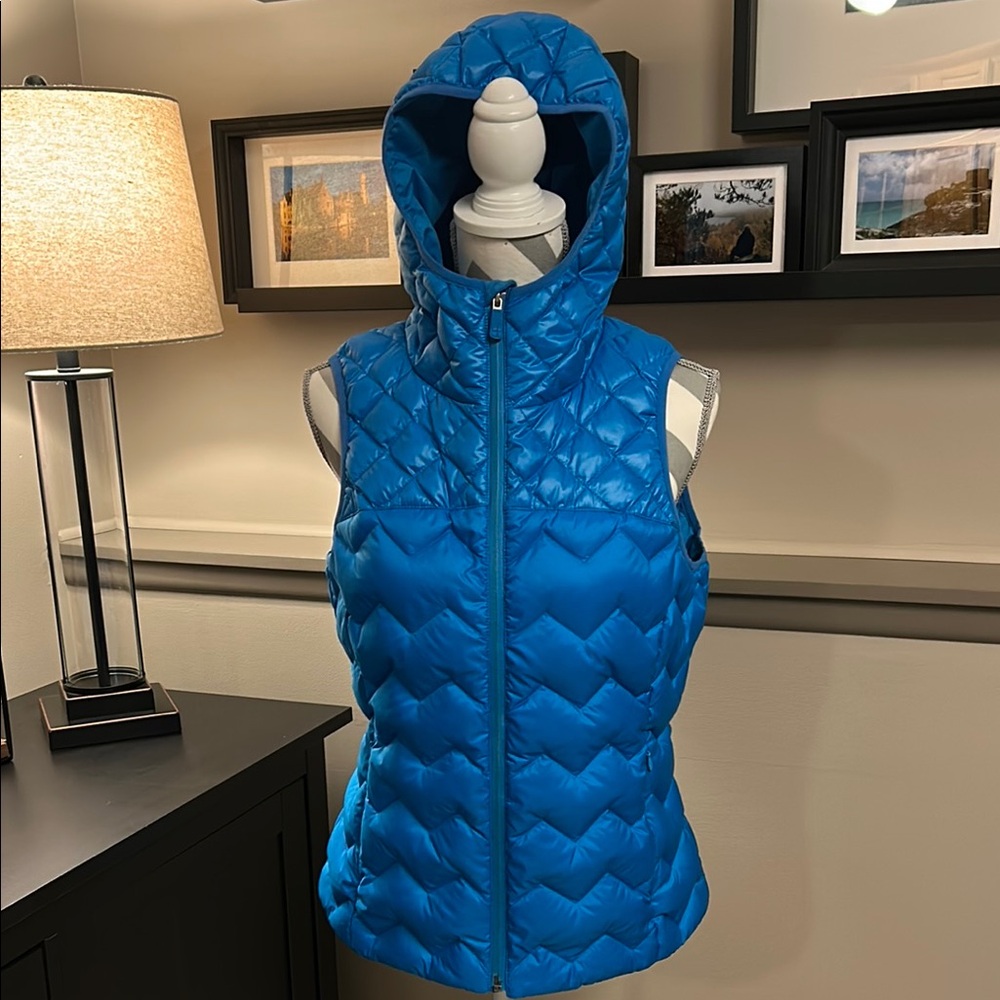 SWEATY BETTY Down Hooded Vest, Blue, Medium